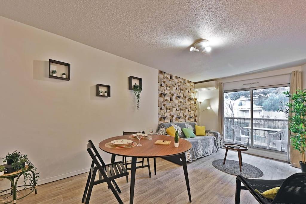 Ferienwohnung Les Comtadins - Parking Gratuit - Balcon - Clim Avignon Exterior foto