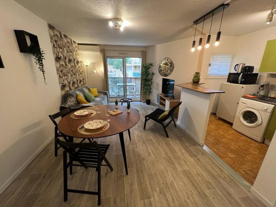 Ferienwohnung Les Comtadins - Parking Gratuit - Balcon - Clim Avignon Exterior foto